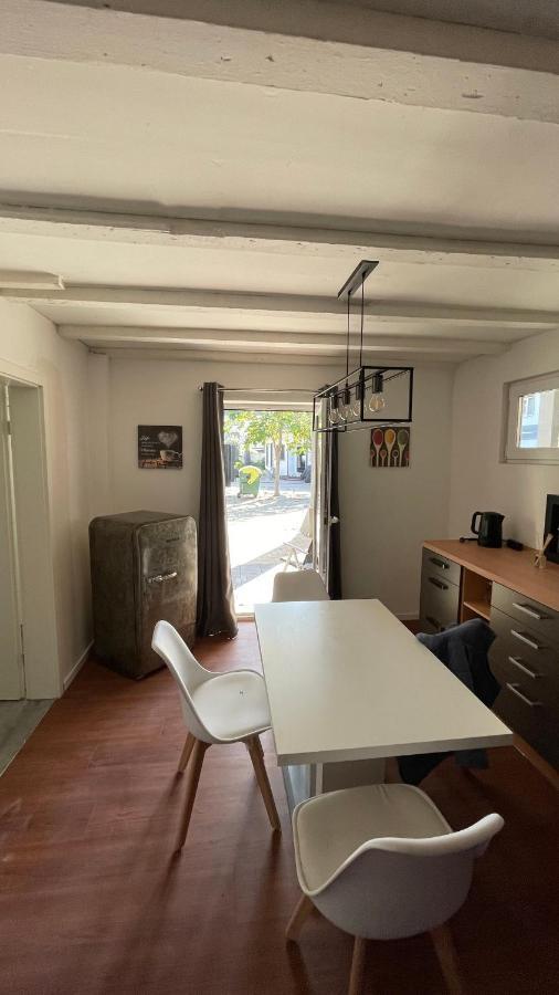 Oase Im Gruenen Hinterhof, Eg, Ruhe, Terrasse, Carport, Free Paytv, Kaffee&Tee, Fahrraeder Apartman Duisburg Kültér fotó