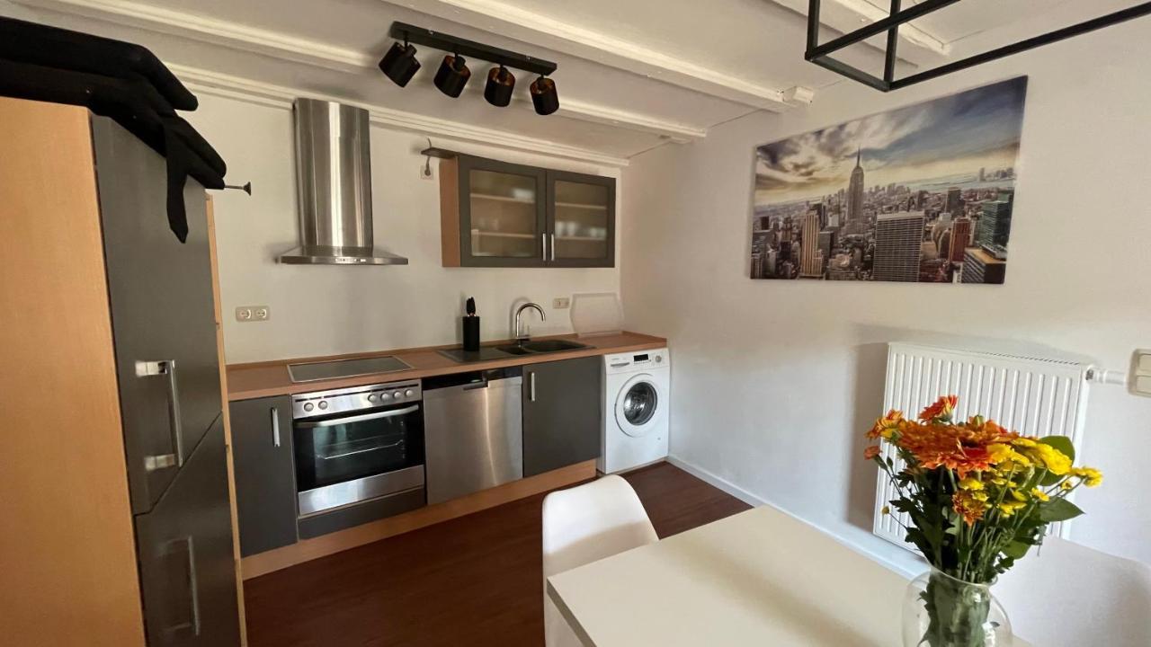 Oase Im Gruenen Hinterhof, Eg, Ruhe, Terrasse, Carport, Free Paytv, Kaffee&Tee, Fahrraeder Apartman Duisburg Kültér fotó