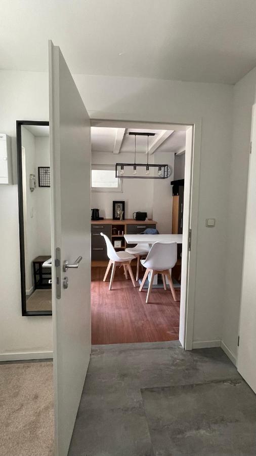 Oase Im Gruenen Hinterhof, Eg, Ruhe, Terrasse, Carport, Free Paytv, Kaffee&Tee, Fahrraeder Apartman Duisburg Kültér fotó