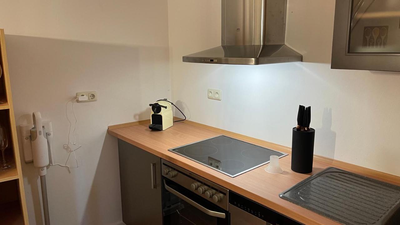 Oase Im Gruenen Hinterhof, Eg, Ruhe, Terrasse, Carport, Free Paytv, Kaffee&Tee, Fahrraeder Apartman Duisburg Kültér fotó