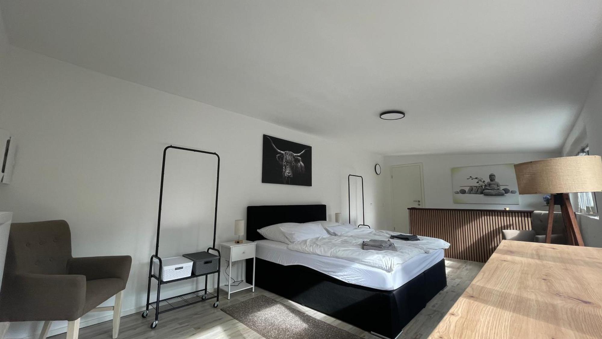 Oase Im Gruenen Hinterhof, Eg, Ruhe, Terrasse, Carport, Free Paytv, Kaffee&Tee, Fahrraeder Apartman Duisburg Kültér fotó