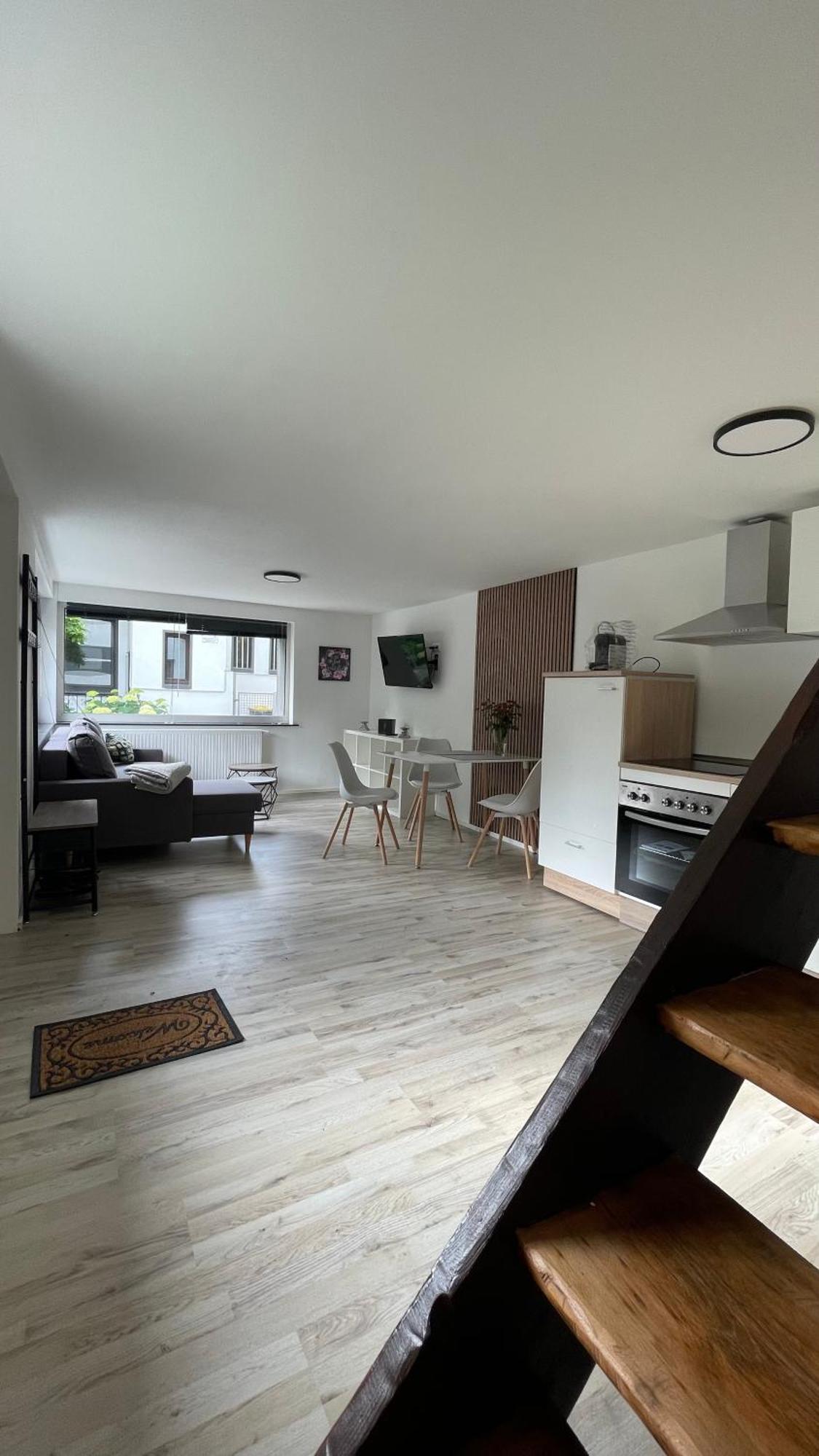 Oase Im Gruenen Hinterhof, Eg, Ruhe, Terrasse, Carport, Free Paytv, Kaffee&Tee, Fahrraeder Apartman Duisburg Kültér fotó