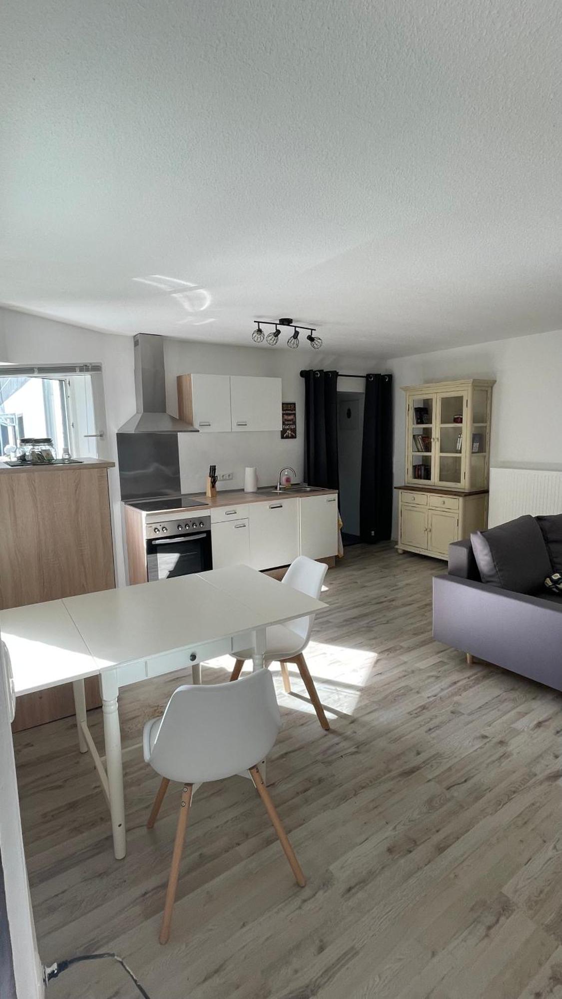 Oase Im Gruenen Hinterhof, Eg, Ruhe, Terrasse, Carport, Free Paytv, Kaffee&Tee, Fahrraeder Apartman Duisburg Kültér fotó
