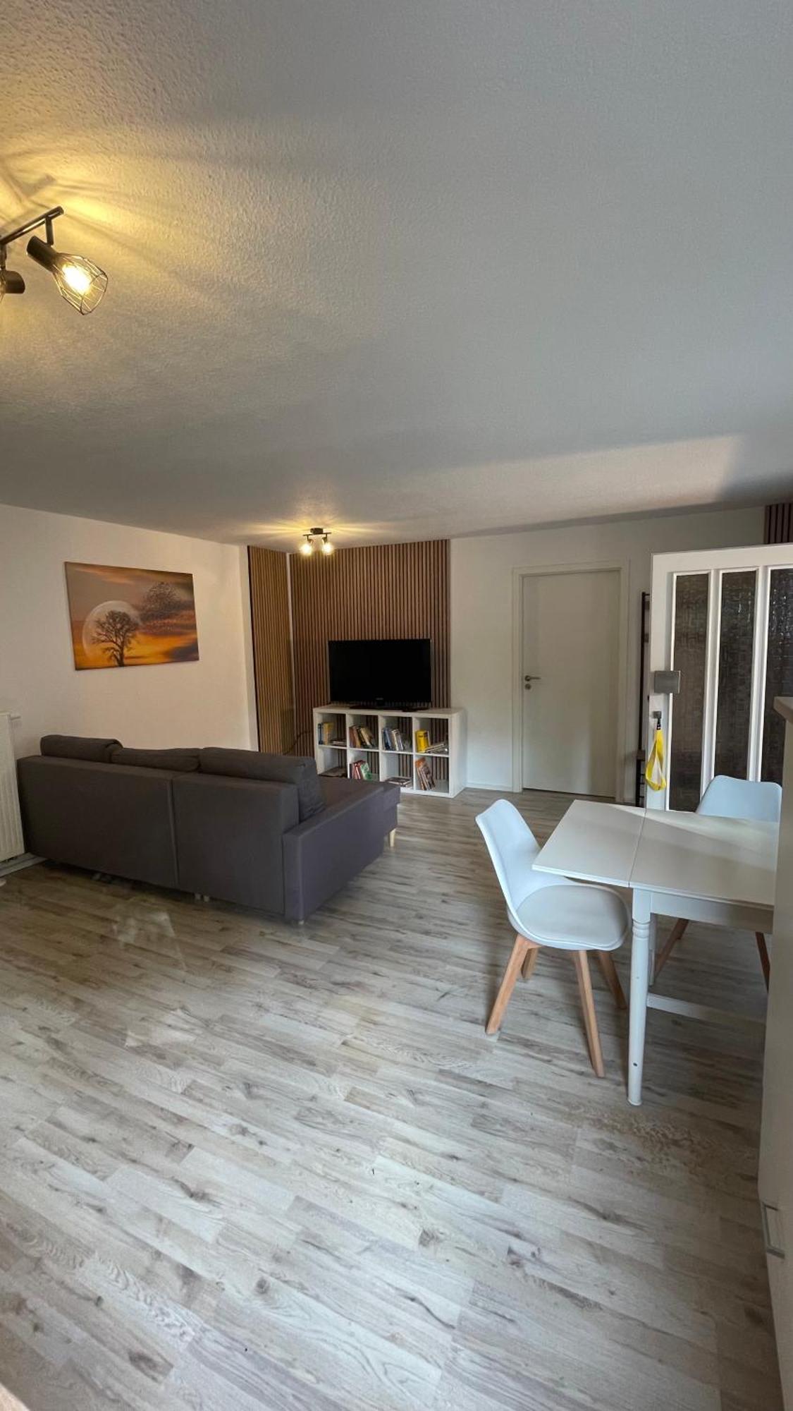 Oase Im Gruenen Hinterhof, Eg, Ruhe, Terrasse, Carport, Free Paytv, Kaffee&Tee, Fahrraeder Apartman Duisburg Kültér fotó